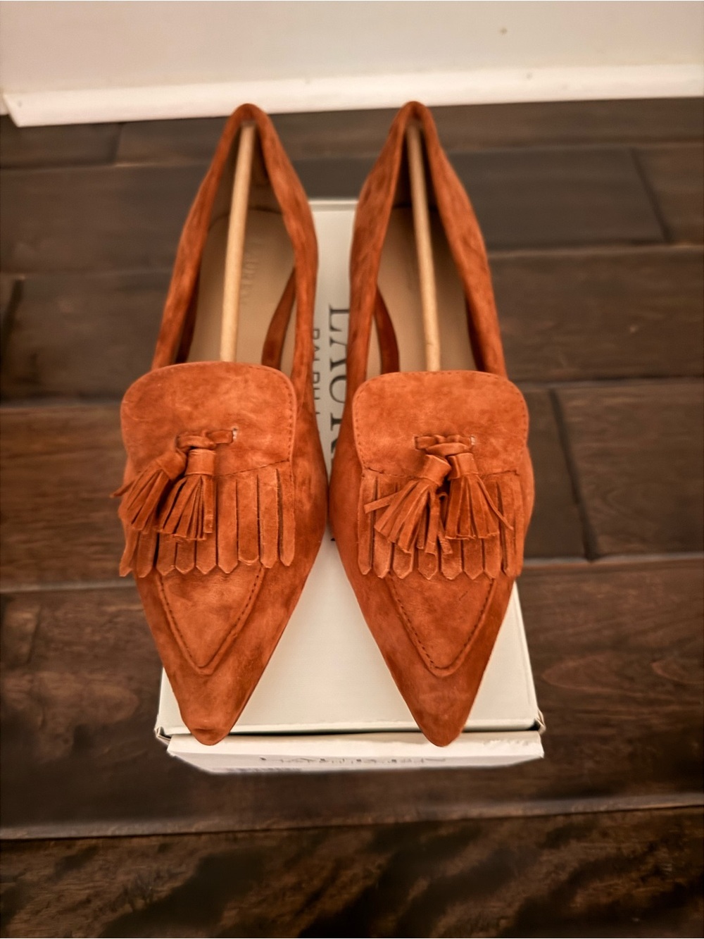 Lauren Ralph Lauren Londyn fringed suede pointed toe ballet flat. Tan. Size 6.5B